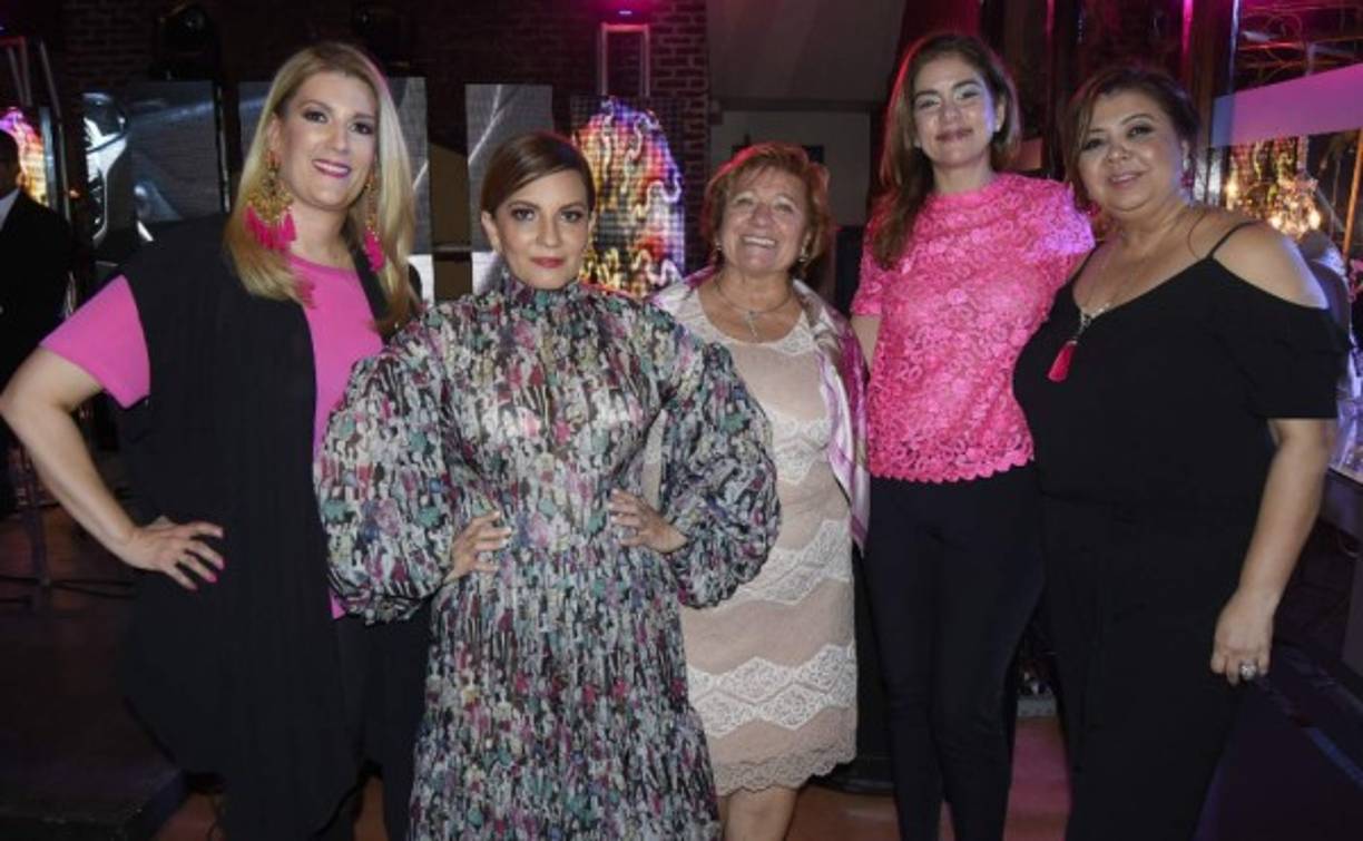 Giselle Downing de Paz, Blanca Bendeck, Gemma Racciatti, Ruth Marie Canahuati de Sabillón y Lorena Alfaro.