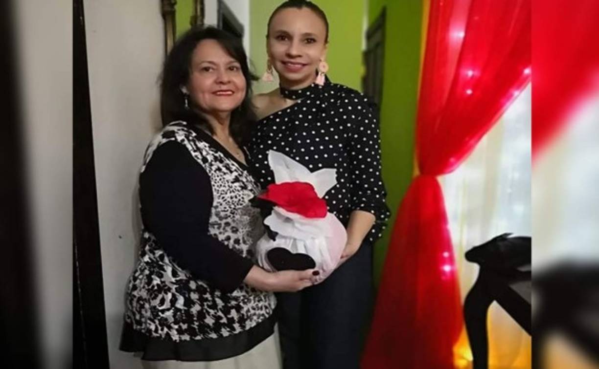 Lourdes Díaz nos compartió la imagen de su hermosa madre, con quien espera disfrutar al máximo este domingo en su honor.