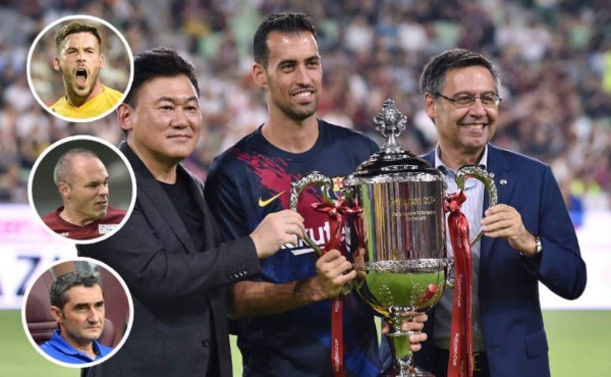 Barcelona consiguió este sábado en Japón la copa Rakuten, la primera de la temporada aunque se trata de pretemporada. Sergio Busquets, quien fue el capitán en este encuentro recibió el trofeo junto a los dos presidentes de los equipos que se enfrentaron.