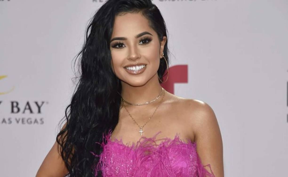 Las estrellas desfilan en la 21 edición de los premios que homenajean lo mejor de la música latina.