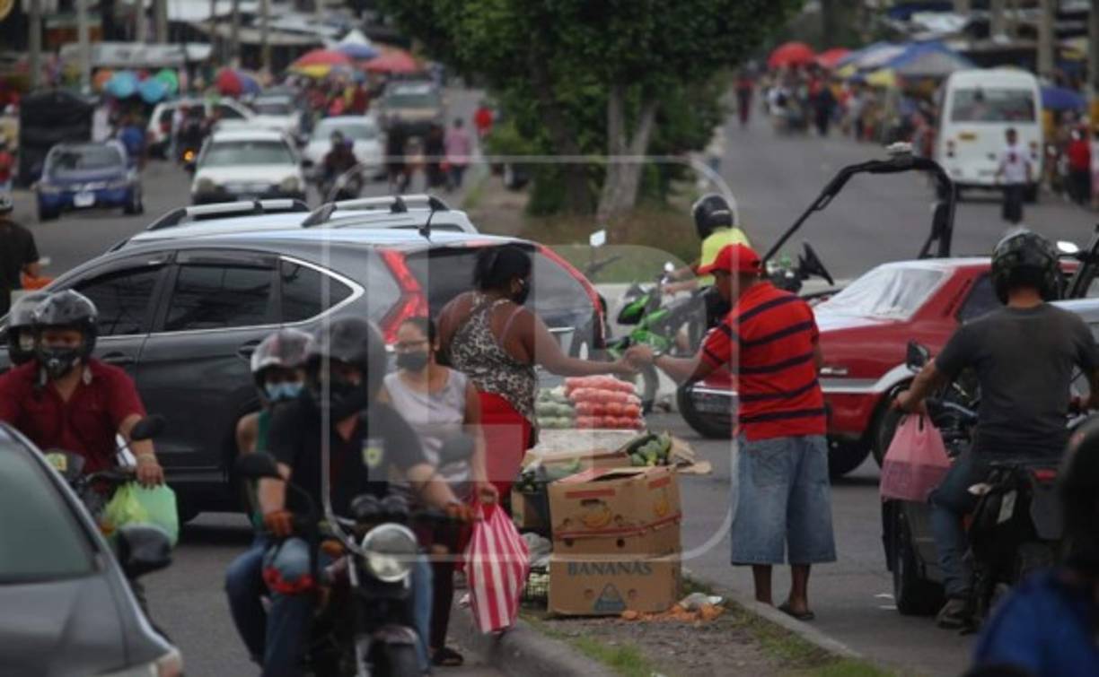Sin embargo, la medida generó confusión y malestar en la población.<br/>Muchos de los que salieron este día no la entendieron, pero otra parte de la población decidió salir para abastecerse de alimentos.