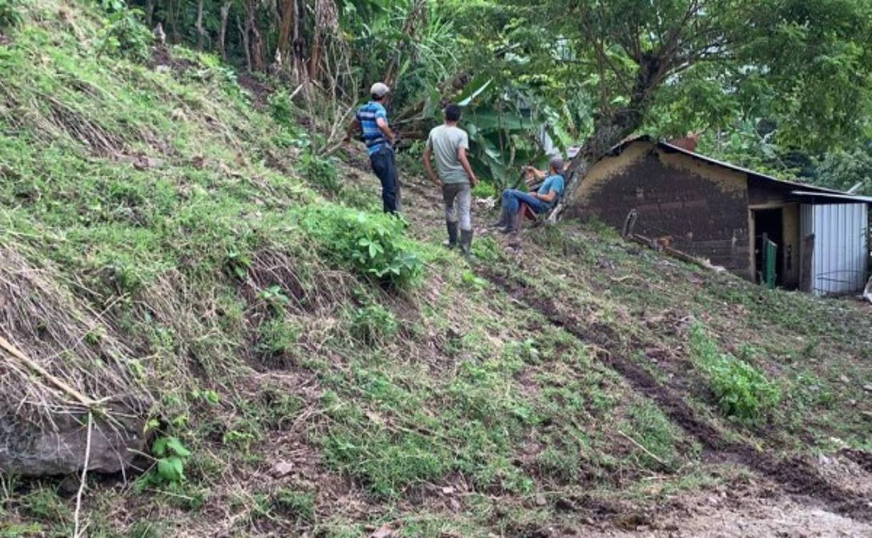 Pobladores grabaron las fuertes lluvias que azotaron el municipio, donde equipos de Copeco se encuentra evaluando los daños presentados.