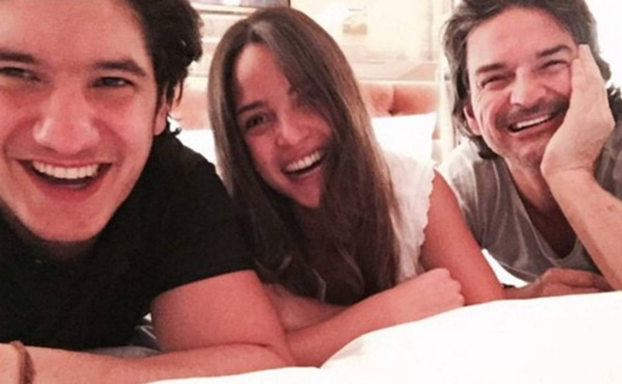 La bella actríz comparte mucho tiempo con su hermano Nicolás y su papá Ricardo.