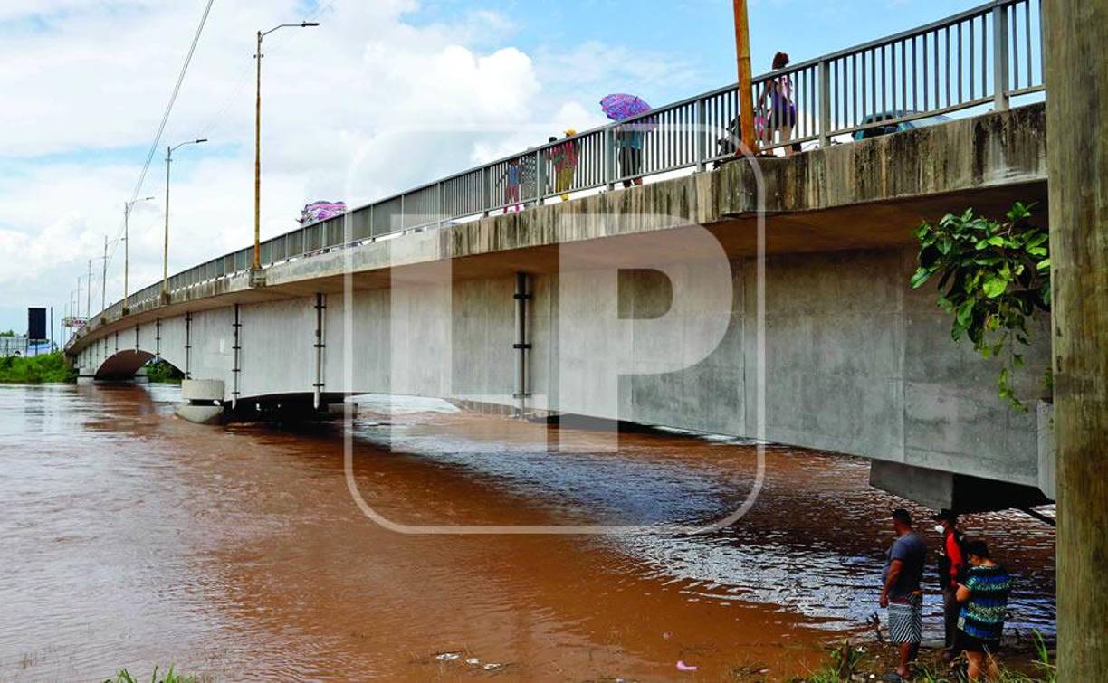 Lo mismo opinó durante la conversación el residente Juan Garmendia, “ya nos estamos acostumbrando, cuando cosas como esta suceden en el país es difícil detenerlas”.Acciones. En el caso de La Lima, la tendencia del río también fue en descenso hasta anoche.