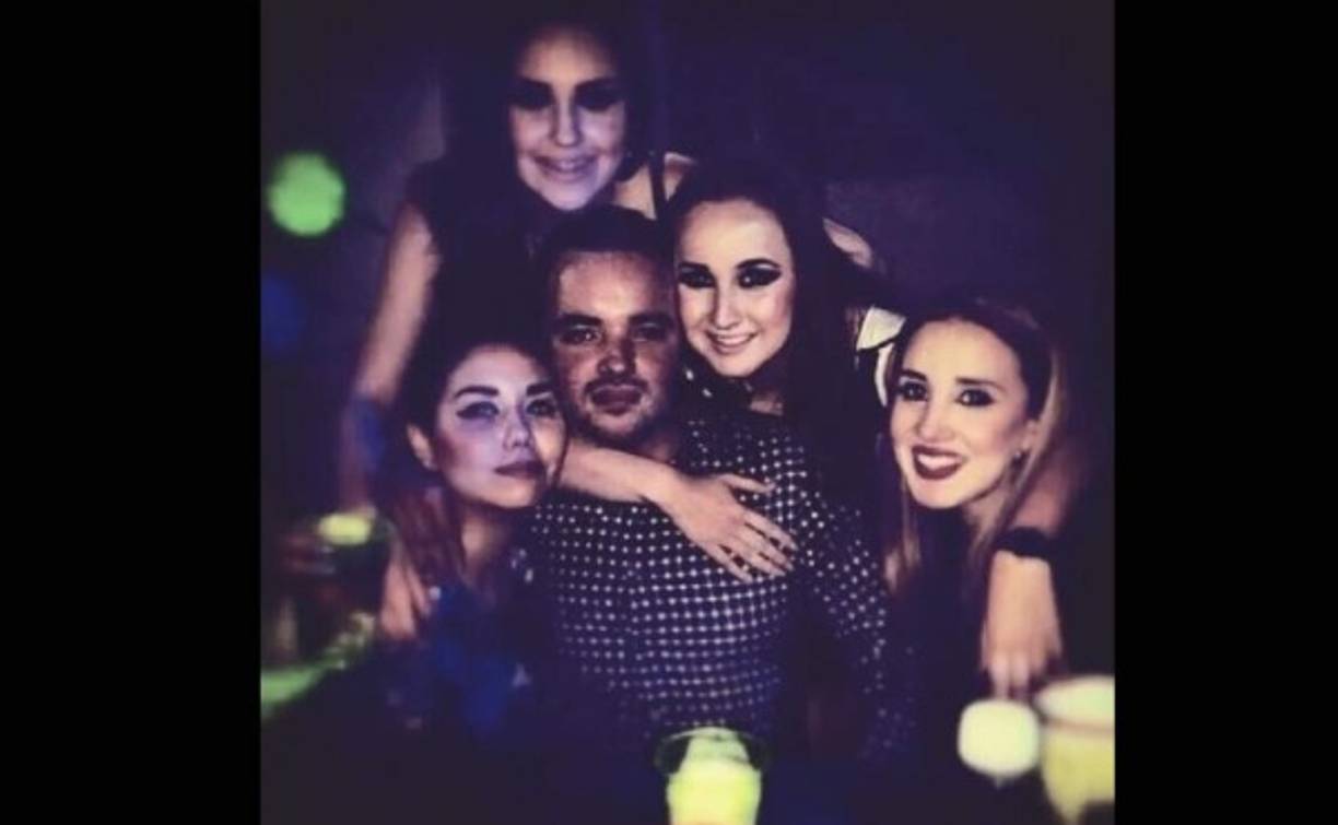 El 'Mayito' alardeaba de sus fiestas siempre acompañado con sus mujeres.