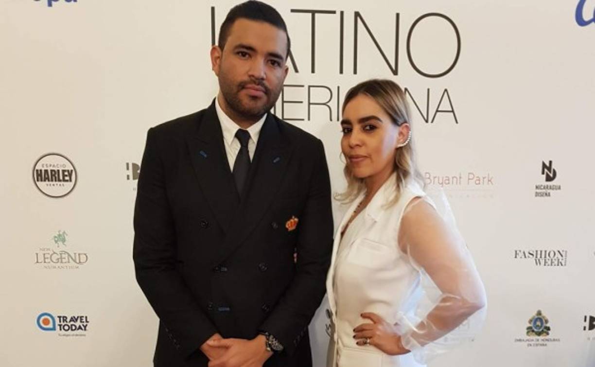 “La meta es que Pasarela Latinoamericana se desarrolle en las capitales de moda del mundo, como Milán, París, Madrid y Nueva York”, dijo Alejandro Medrano, director del evento. Aquí con su esposa y miembro de su equipo de trabajo, Fanne Medrano.<br/>