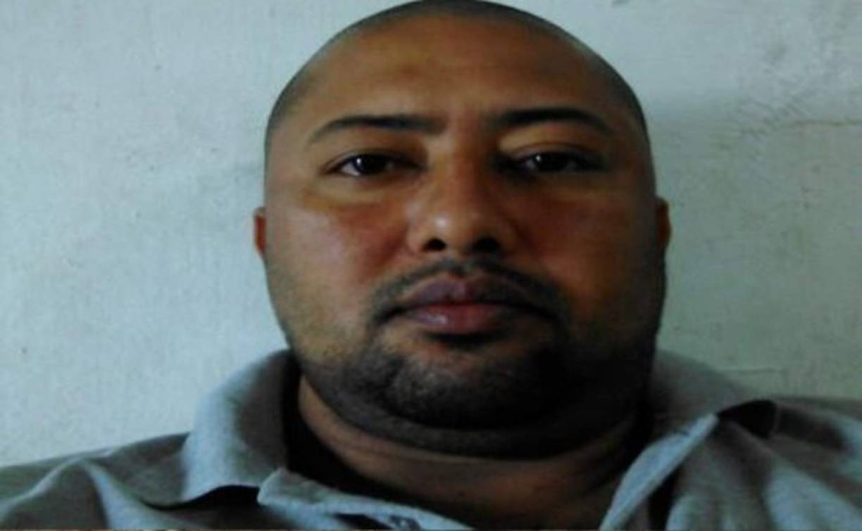 El vendedor de carros murió de inmediato tras ser tiroteado por dos desconocidos que se conducían en moto.