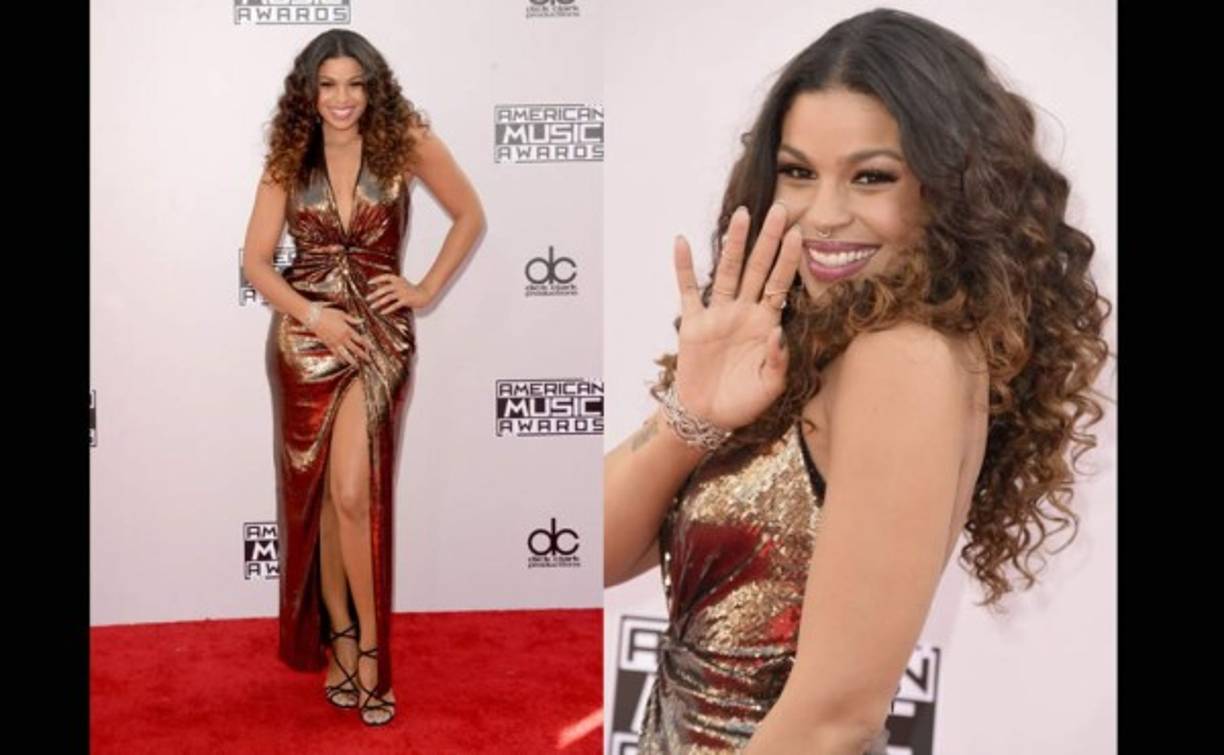 Jordin Sparks. La actriz y cantante llegó a la alfombra roja con su pelo suelo y un espectacular vestido dorado.