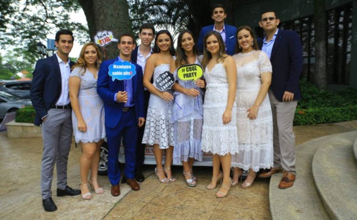 Gilberto Garza, Androlla Mitri, Taufic Andonie, Camilo Kafati, Lucía Matute, Adriana Rojas,Yamal Andonie, Ángela Bueso, Arianna Salgado y Arturo Rodezno.