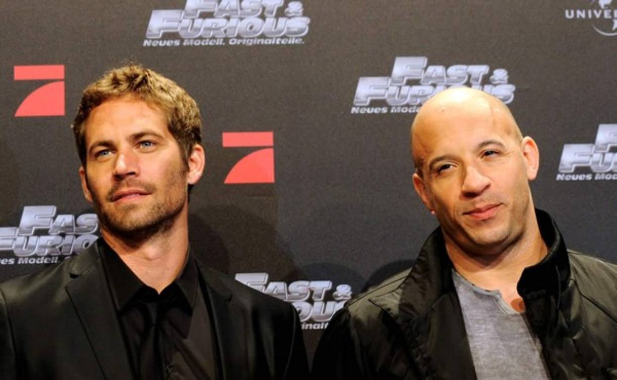 Vin Diese tiene el récord del post con más 'Me gusta' en la historia de Facebook. infortunadamente la historia detrás es muy triste, pues sucedió justo después de la muerte de su buen amigo Paul Walker. Vin publicó la foto del actor y consiguió más de 7.8 millones de likes.<br/>