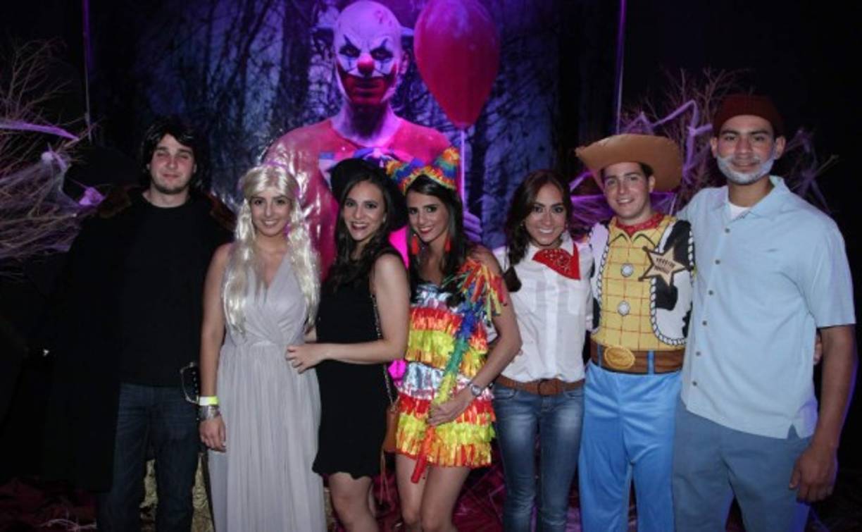 Reggie Panting, Fabiola Monterroso, Alejandra Handal, Carol Zummar, Laurie López, Harry Panting y Reiniero López.