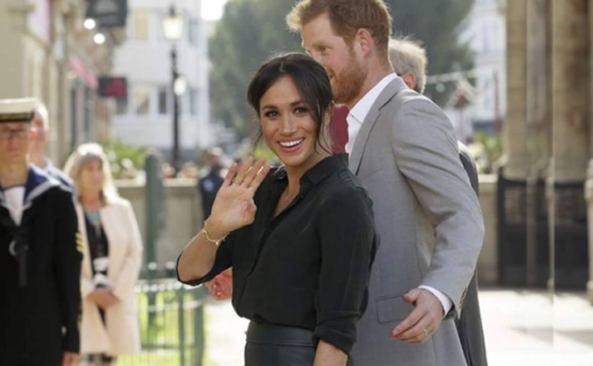 Hoy se confirmó el rumorado embarazo de la duquesa de Sussex, quien logró mantener el secreto por varios meses utilizando trucos de estilo sutiles, desde las técnicas de distracción y drapeados estratégicos.<br/><br/>