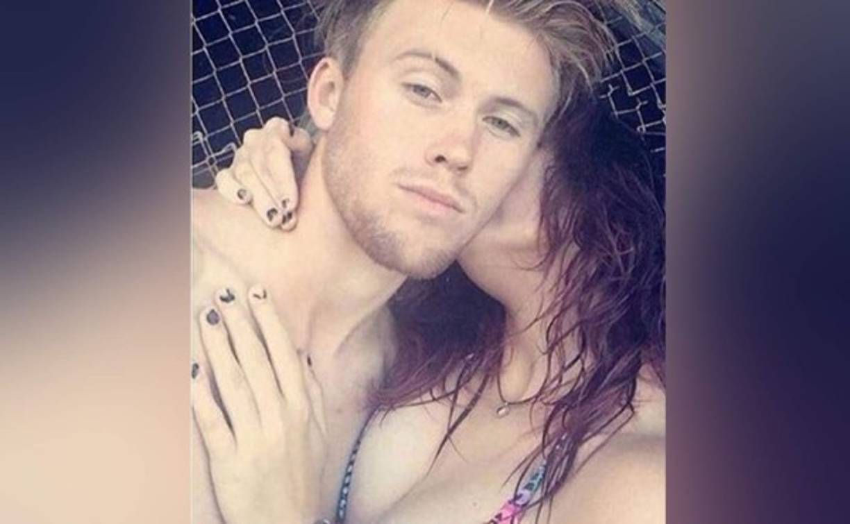 Besos y más besos, siempre se le ve acaramelada con su amor.