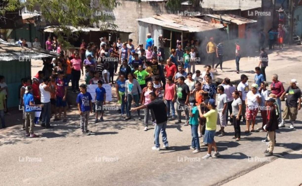 Varios ciudadanos participando durante manifestaciones en Danlí.