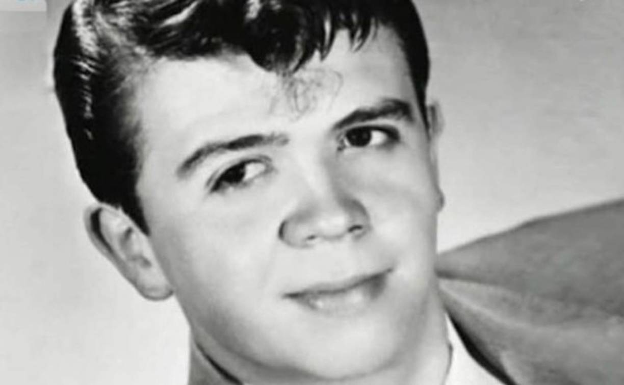 Xavier López nació en Chicago, de padres originarios de León, Guanajuato. A los 18 años fue reclutado por el ejército de Estados Unidos y sirvió durante tres meses.