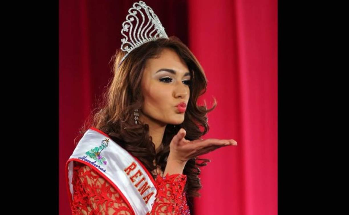 La representante de Puerto Rico, Beverly Rodríguez, fue electa y coronada como Reina Internacional del Trópico 2014.