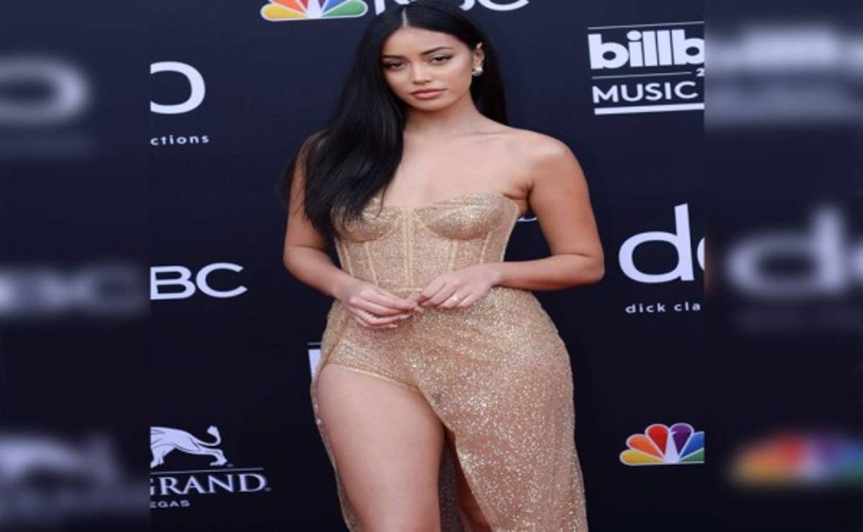 Cindy Kimberly eleva la temperatura con su extravagante vestimenta en los Billboard Music Awards 2019.