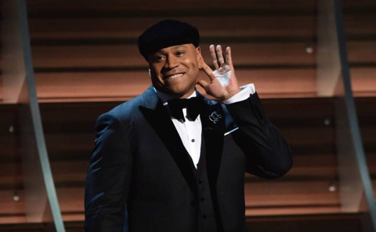 El presentador de los Grammy LL Cool J.