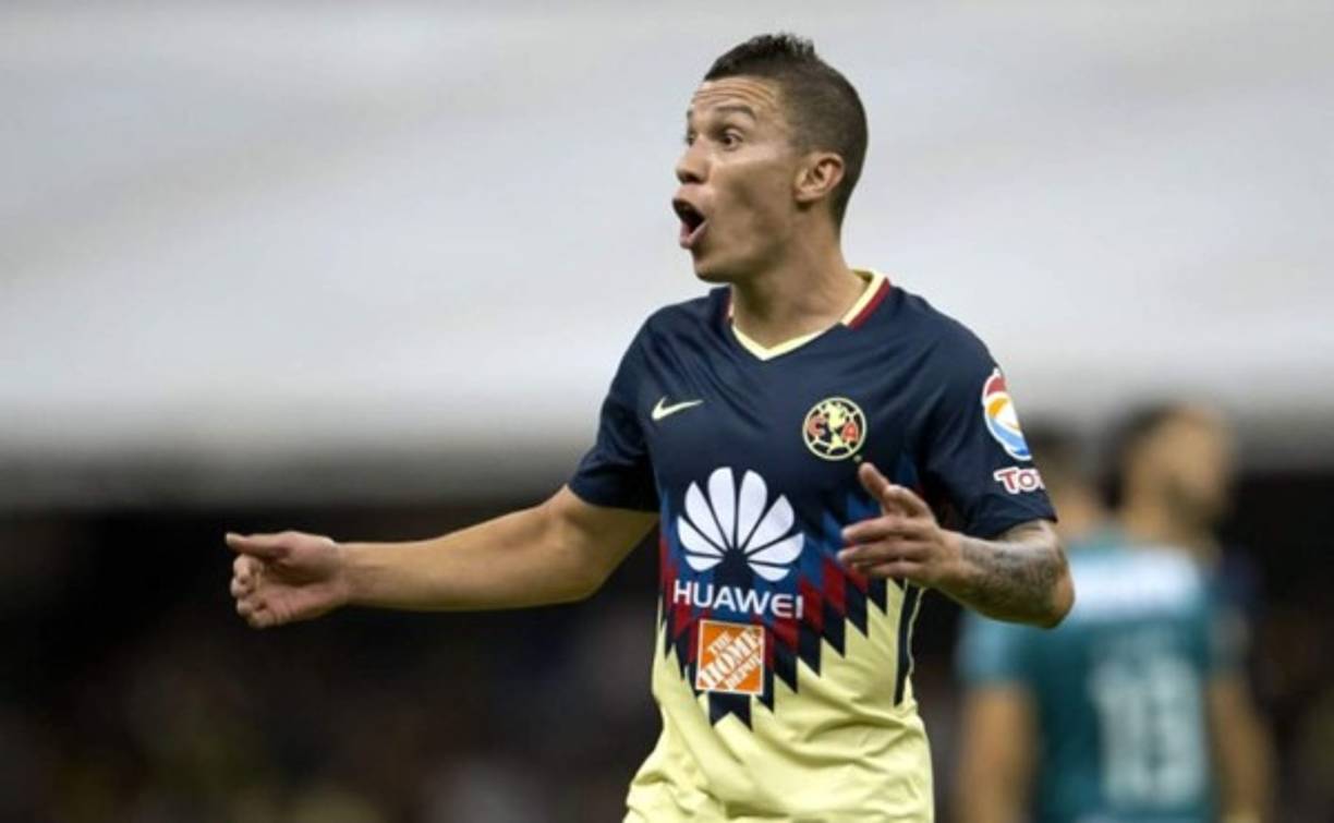 El Real Madrid estaría siguiendo de cerca al colombiano Mateus Uribe, actualmente en el Club América de México. Así lo aseguró el periodista Elmer Polanco, de ESPN, que explicó que el Real Madrid está tras la pista del centrocampista de 27 años. El próximo Mundial de Rusia será determinante en el futuro del jugador. Foto AFP