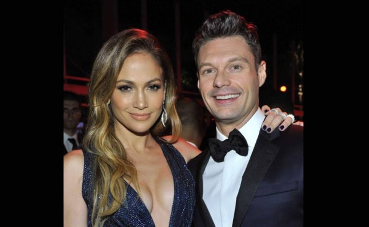 Con 39 añitos de edad, Seacrest es un famoso conductor de televisión, locutor de radio, productor y empresario estadounidense. Es principalmente reconocido por ser el anfitrión del programa de televisión American Idol.