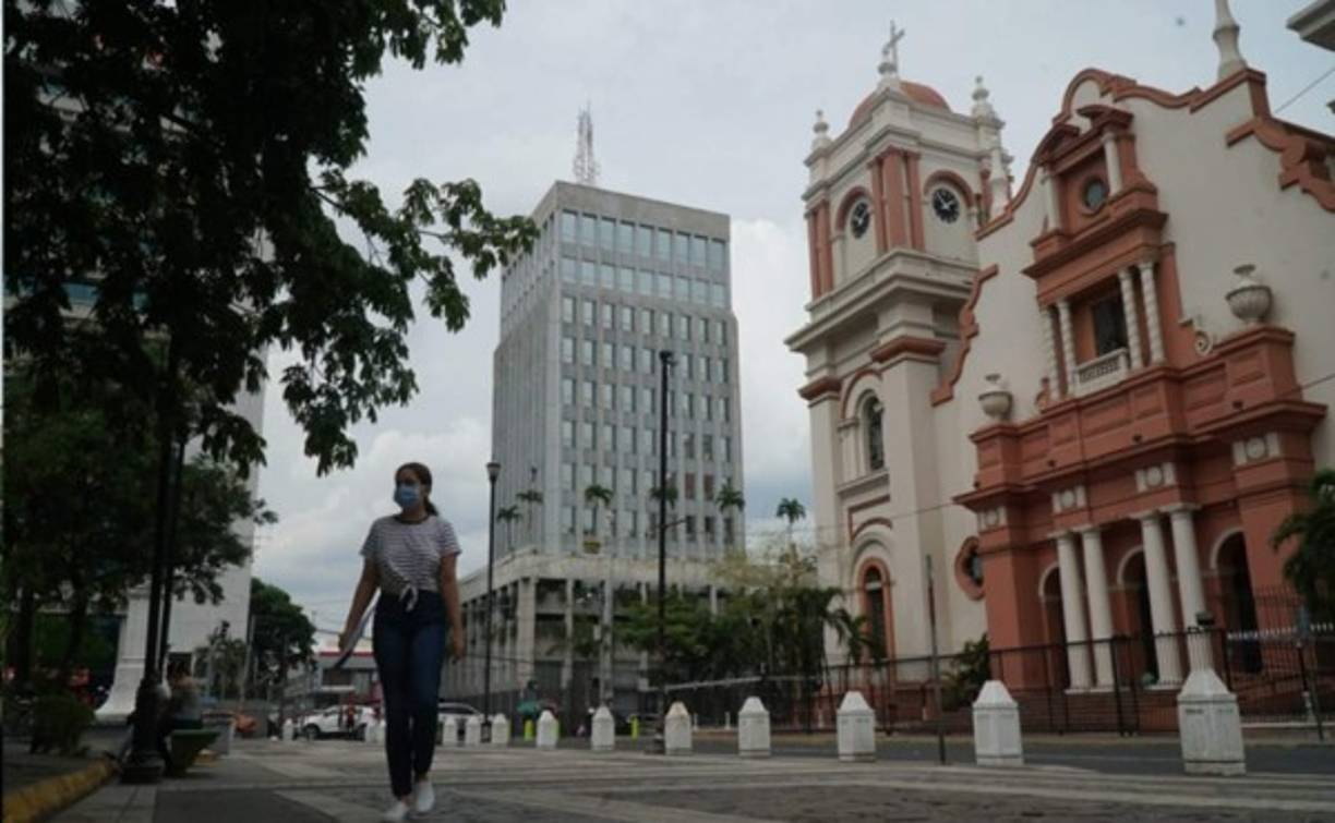 Las autoridades prevén lluvias a partir de la tarde y con un incremento por la noche ante el paso de la tormenta tropical Nana.