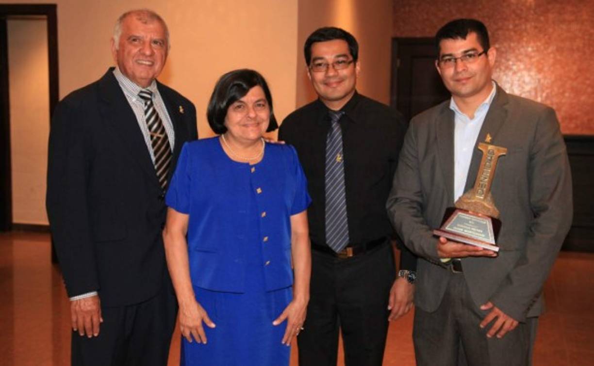 Osmán Paredes, Cristina, Jaime y Mario Montesinos.