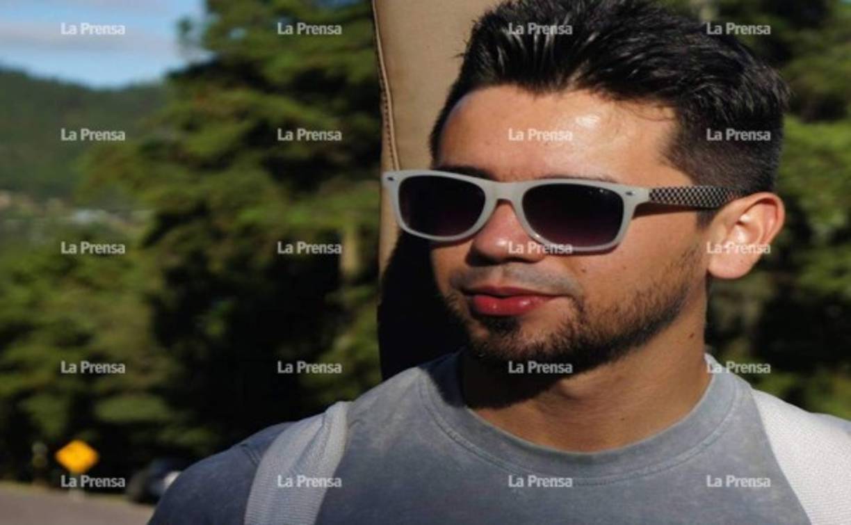 Según Vialidad y Transporte, Gómez Fajardo se conducía a exceso de velocidad y terminó impactando contra la parte trasera de una rastra.