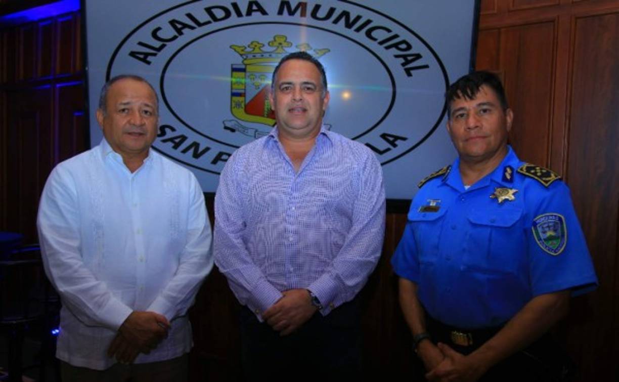 Julián Pacheco, Armando Calidonio y Félix Villanueva.