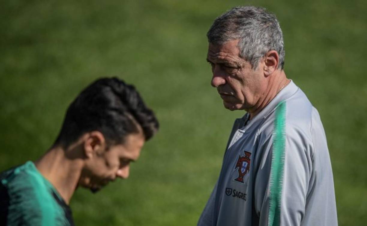 <br/>Sin su estrella, el equipo dirigido por Fernando Santos finalizó primero en su grupo de la Liga de Naciones, por delante de Italia y Polonia, lo que le sirvió para clasificarse a la 'Final Four', en la que luchará por el primer título en esta nueva competición, del 5 al 9 de junio, en Oporto y Guimaraes, por lo que ejercerá de local.<br/>