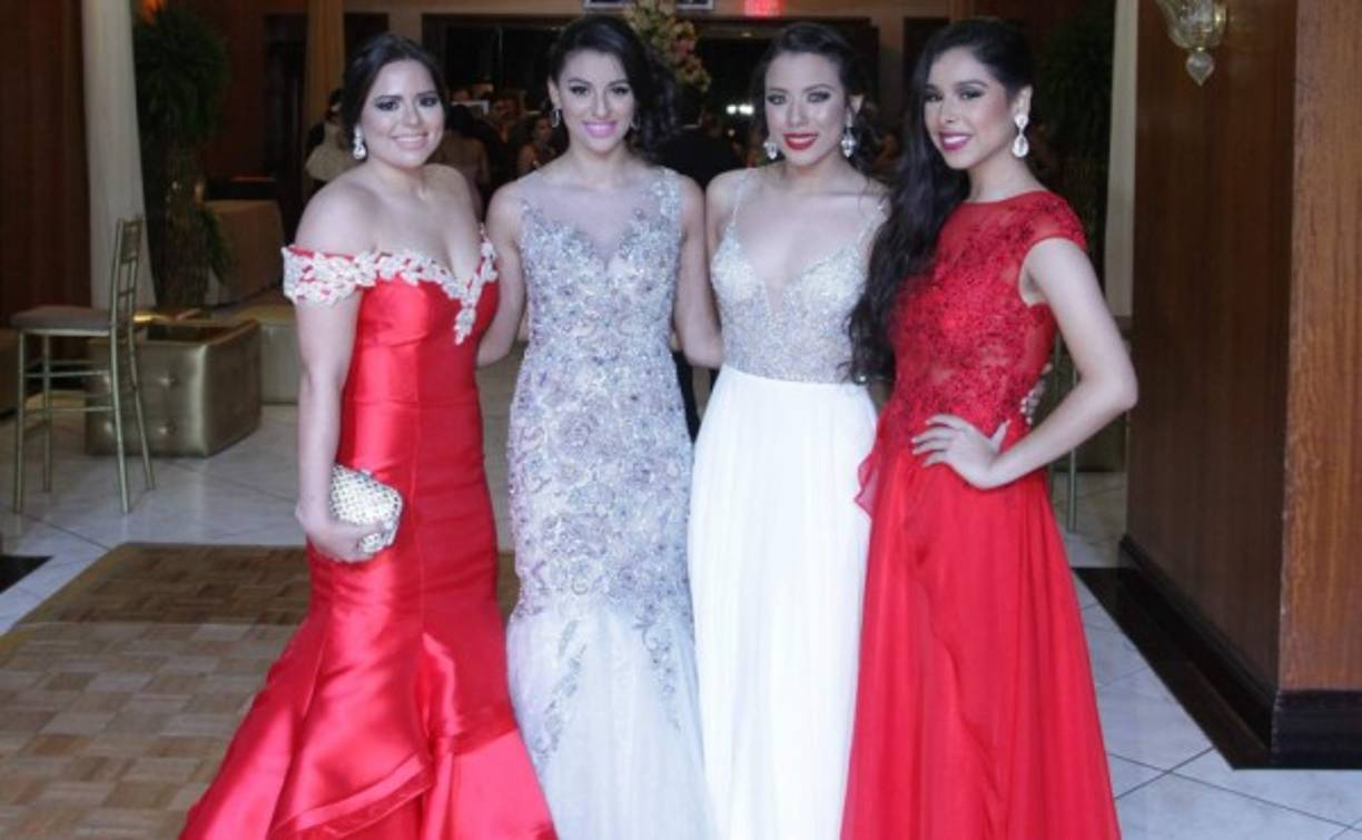 Diana Suazo, Giana Zablah, Ivonne Ríos y Paola Zavala.