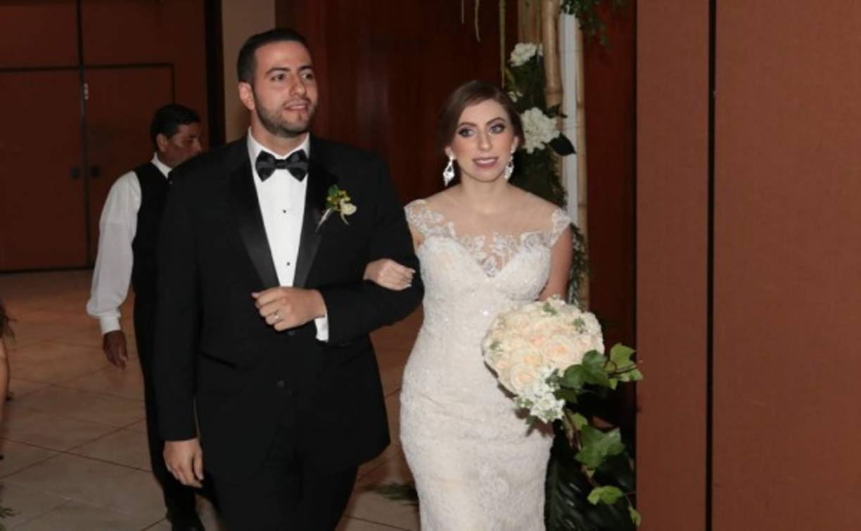 Los recién casados.