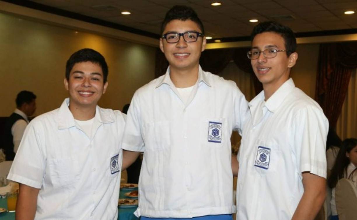 Enzo Chávez, Marcos Ontiveros y José Prieto.