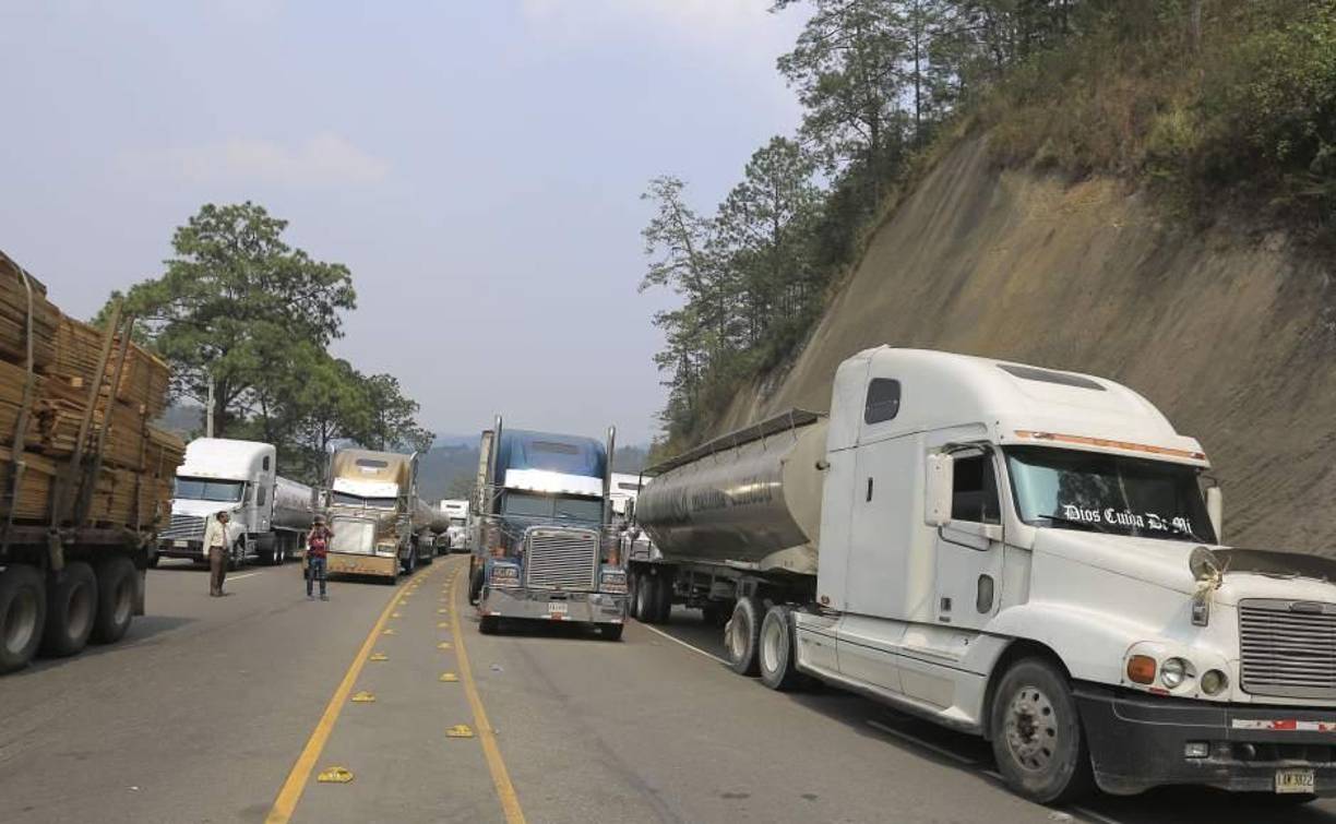 Respecto a la tarifa de este sector, se contrae a que los contratantes acepten la tarifa de 1.24 dólares autorizado por la ley que hasta el momento no ha sido aceptada a pesar de estar vigente desde 2011. 
