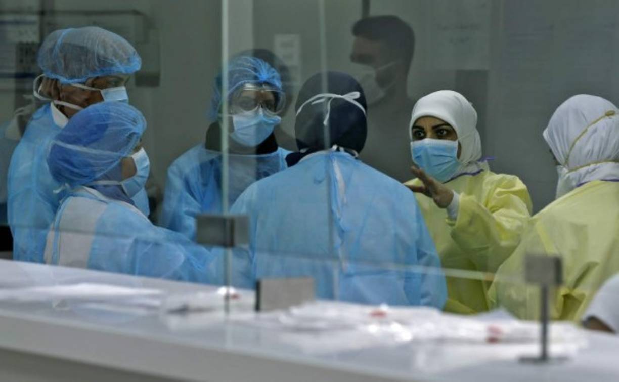 Casi todos los síntomas designados oficialmente por la CDC han sido detectados ya por los especialistas y se encontraban en la lista confeccionada por la Organización Mundial de la Salud (OMS), excepto por los temblores y los escalofríos que parecen ser una novedad.