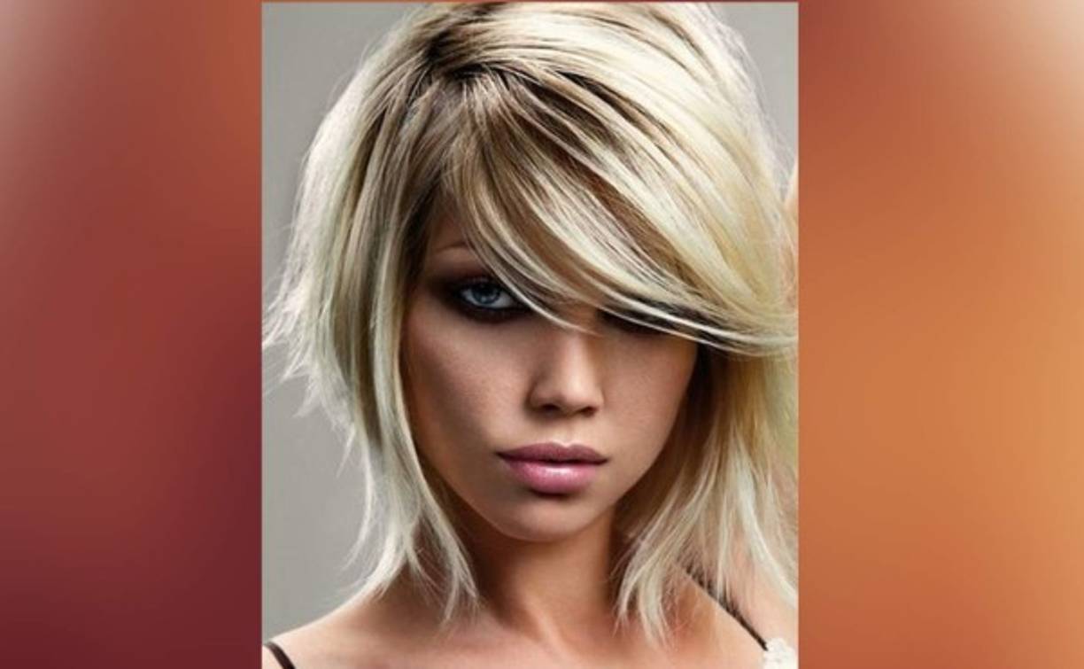 El flequillo regresó triunfal este año, no te le resistas. Este corte ofrece volumen y cortes degradados. Es una mezcla de Bob y Mullet perfecta. Idóneo para rostro en forma de corazón o triángulo.