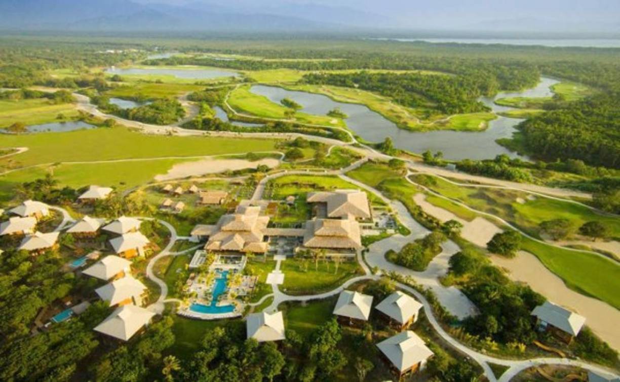 El desarrollo de nuevos hoteles de alta calidad y la creación de infraestructura como el primer campo de golf en Tela, animan la llegada de los turistas más exigentes.