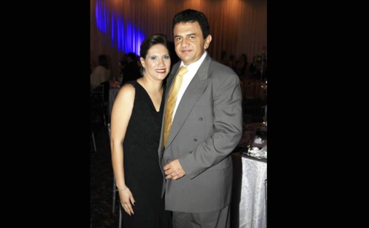 Elena y Francisco Handal.