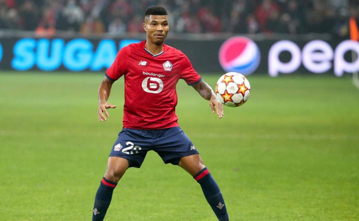 El lateral mozambiqueño Reinildo Mandava podría llegar al Atlético de Madrid en este mercado invernal. Según informa el periodista Matteo Moretto, especializado en el mercado, la llegada del futbolista al cuadro colchonero podría producirse en esta misma ventana de fichajes, y el caso no está cerrado del todo.