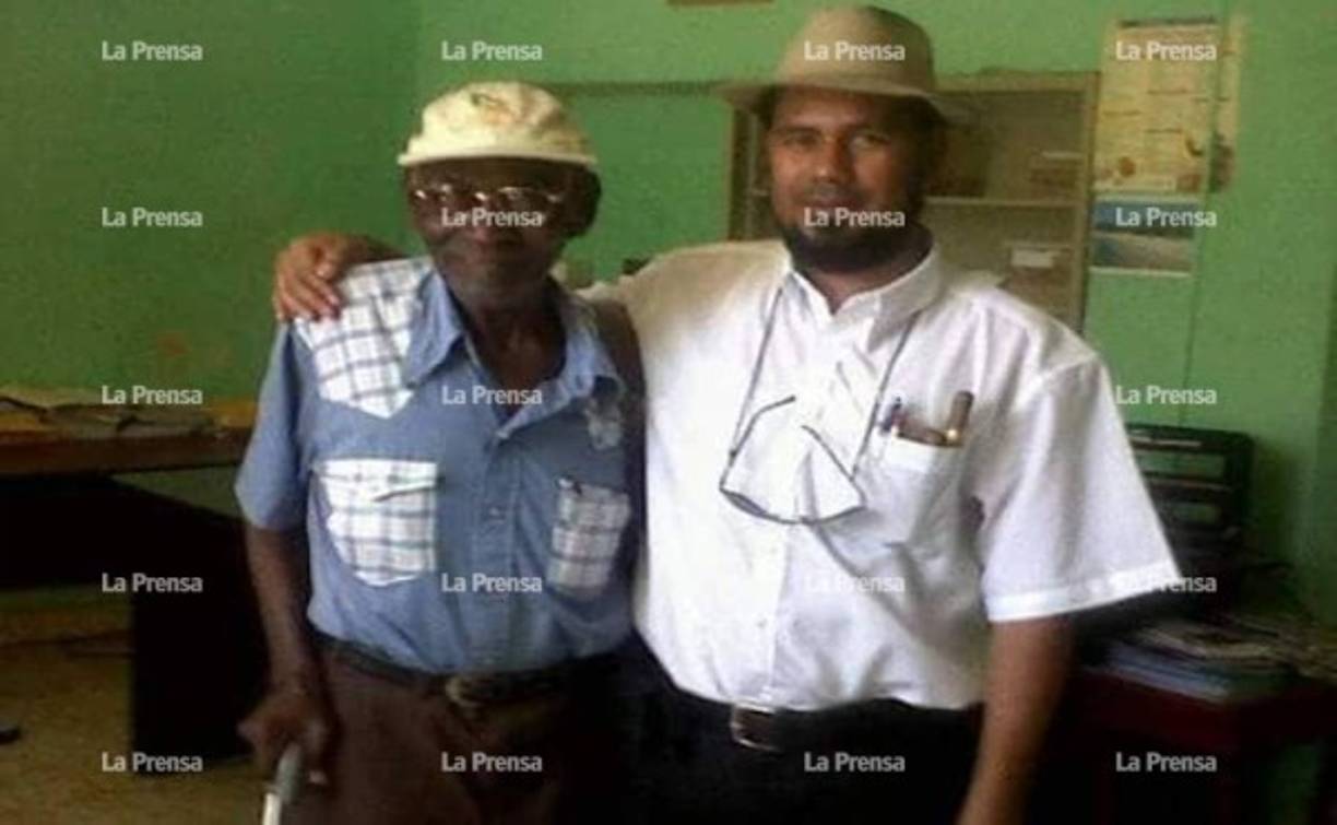 El galeno estaba realizando una competencia de natación junto con sus amigos, todos salieron del agua, menos él, ya estaba sin vida.