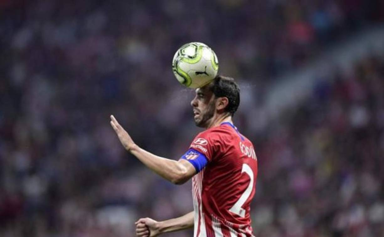 Según apuntan algunos medios italianos, Diego Godín estaría en la agenda del Inter de Milán para el mes de junio, que es cuando el defensa uruguayo del Atlético de Madrid acaba contrato. Sky Italia y Gazzetta dello Sport afirman que el jugador, cerca de cumplir los 33 años, firmaría un contrato de dos años más otro opcional.<br/>