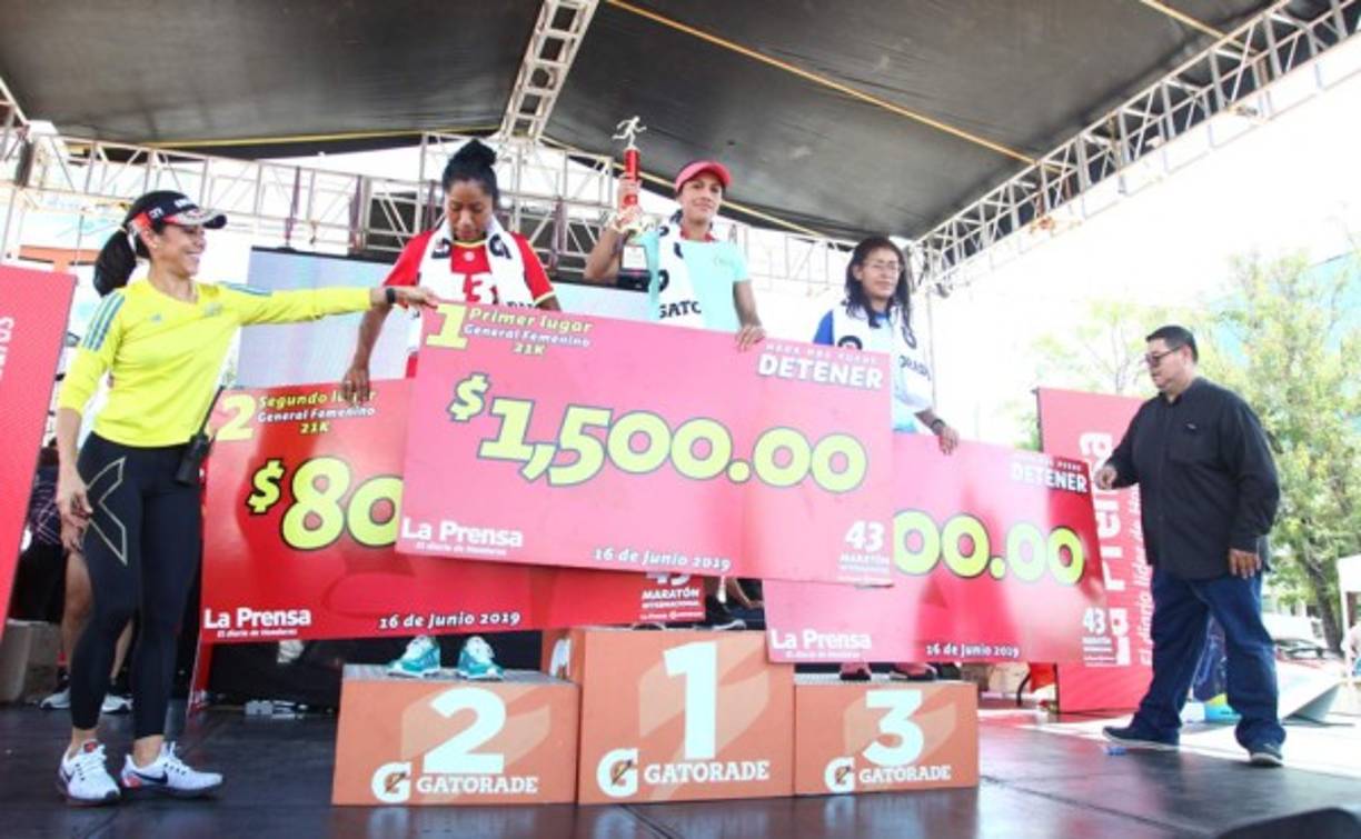 Ángela Vázquez, Aldy González y Blanca Orozco fueron premiadas. La catracha se llevó 1,500 dólares.