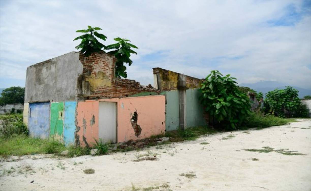 Asaltos, indigentes bebiendo alcohol y consumiendo droga es de lo que se ha suscitado a dos años de la demolición del penal. Foto: Yoseph Amaya
