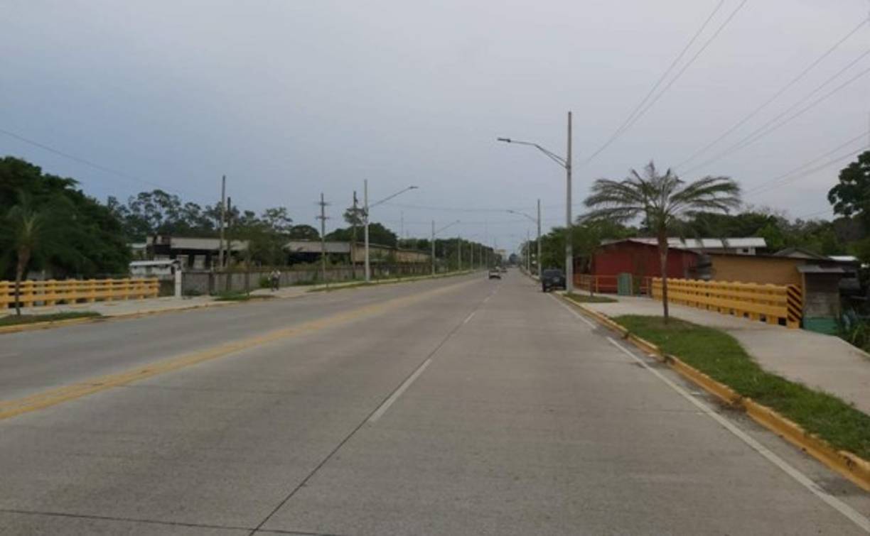 En la costa, donde normalmente predomina el calor, hoy el clima es fresco, pero sus habitantes temen lo peor por la tormenta Nana.