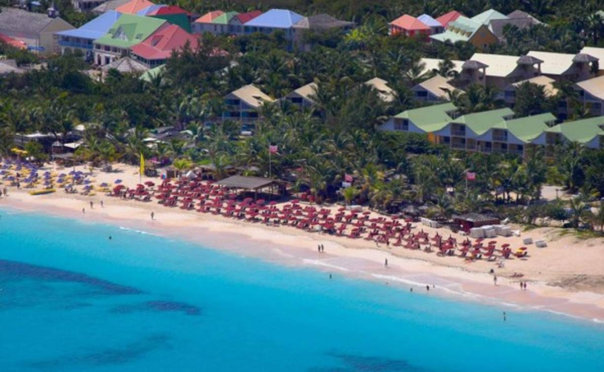 La isla caribeña de San Martín quedó devastada por el paso de la tormenta Irma, que provocó daños considerables.