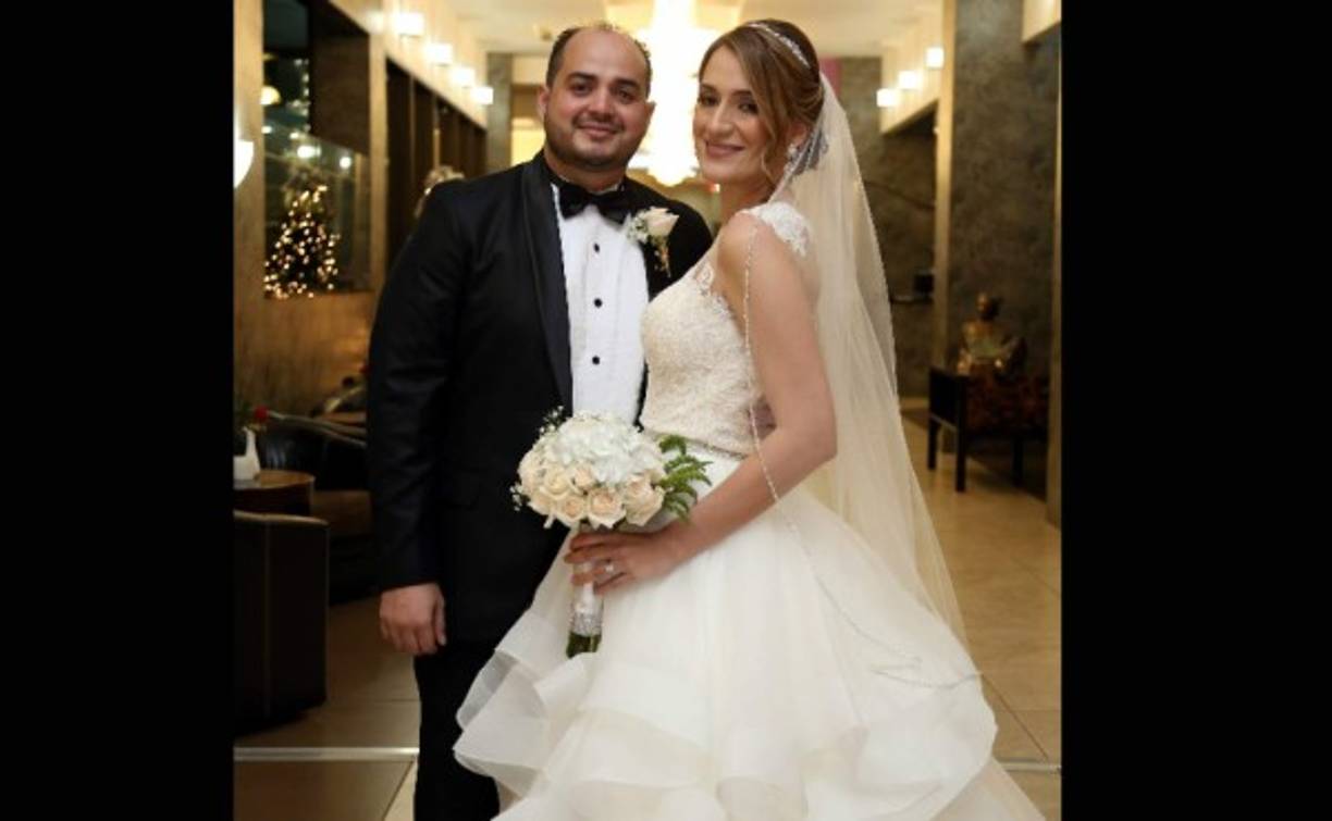 Javier Mauricio Madrid Lezema y Frances Genoveva Lesage Membreño disfrutan del Caribe.