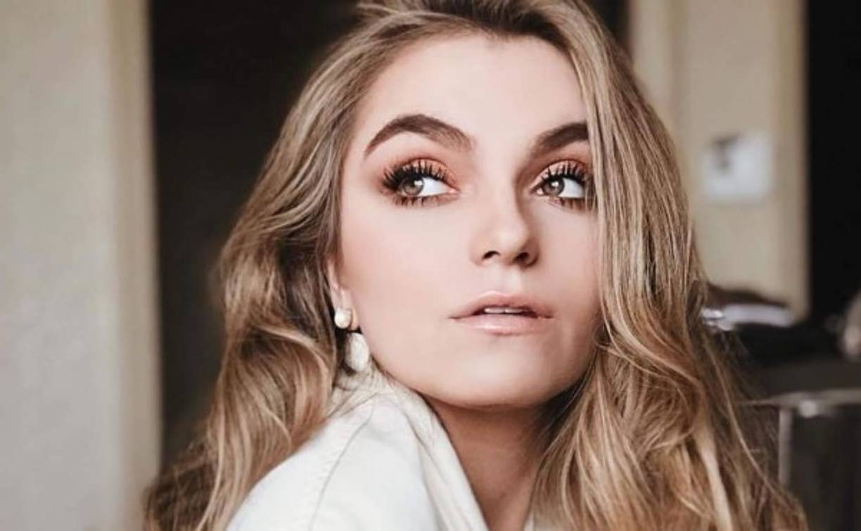 Sofía Castro, hija de la aún primera dama de México Angélica Rivera, compartió a través de su cuenta de Instagram, una serie de fotografías de sus lujosas vacaciones por Europa.<br/>