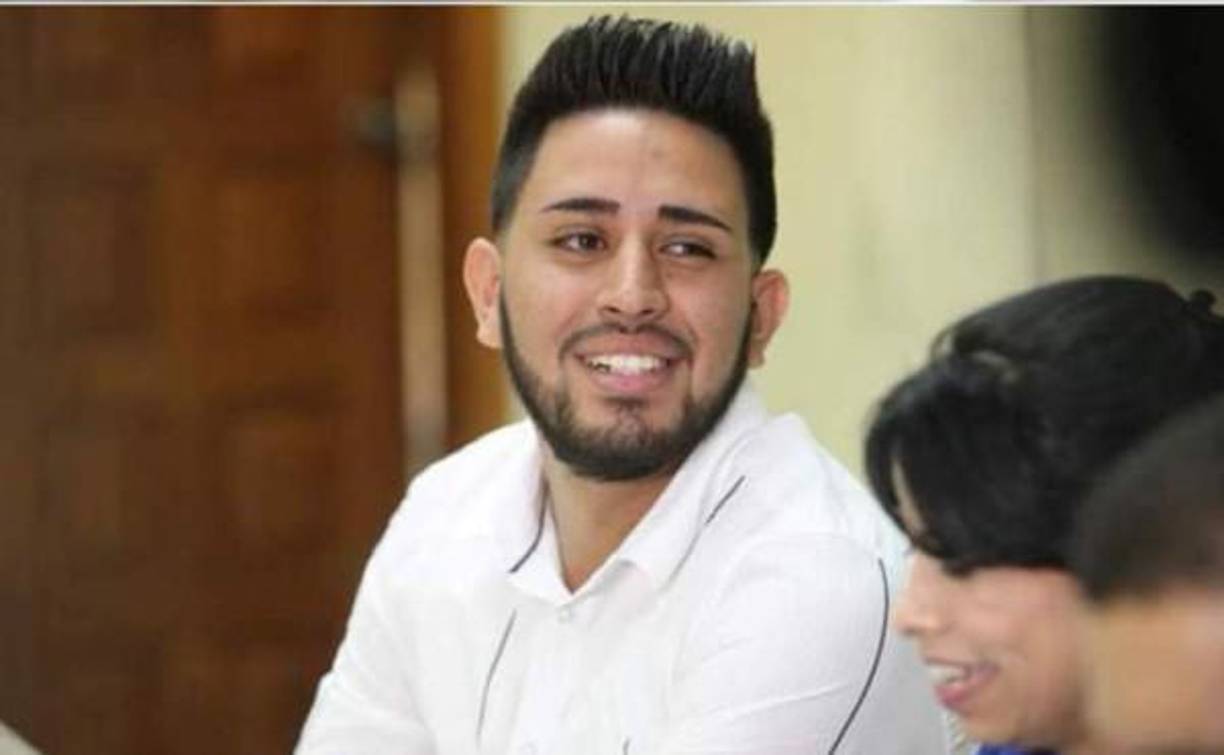 El 10 agosto se dio el fallo en un segundo juicio después que la Corte ordenara la repetición. Las lágrimas rodaron de los ojos del muchacho de 26 años y para su familia, que siempre sostuvo que era inocente.