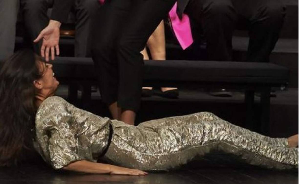 Elena Anaya y su resbalón en la fiesta de los Goya.