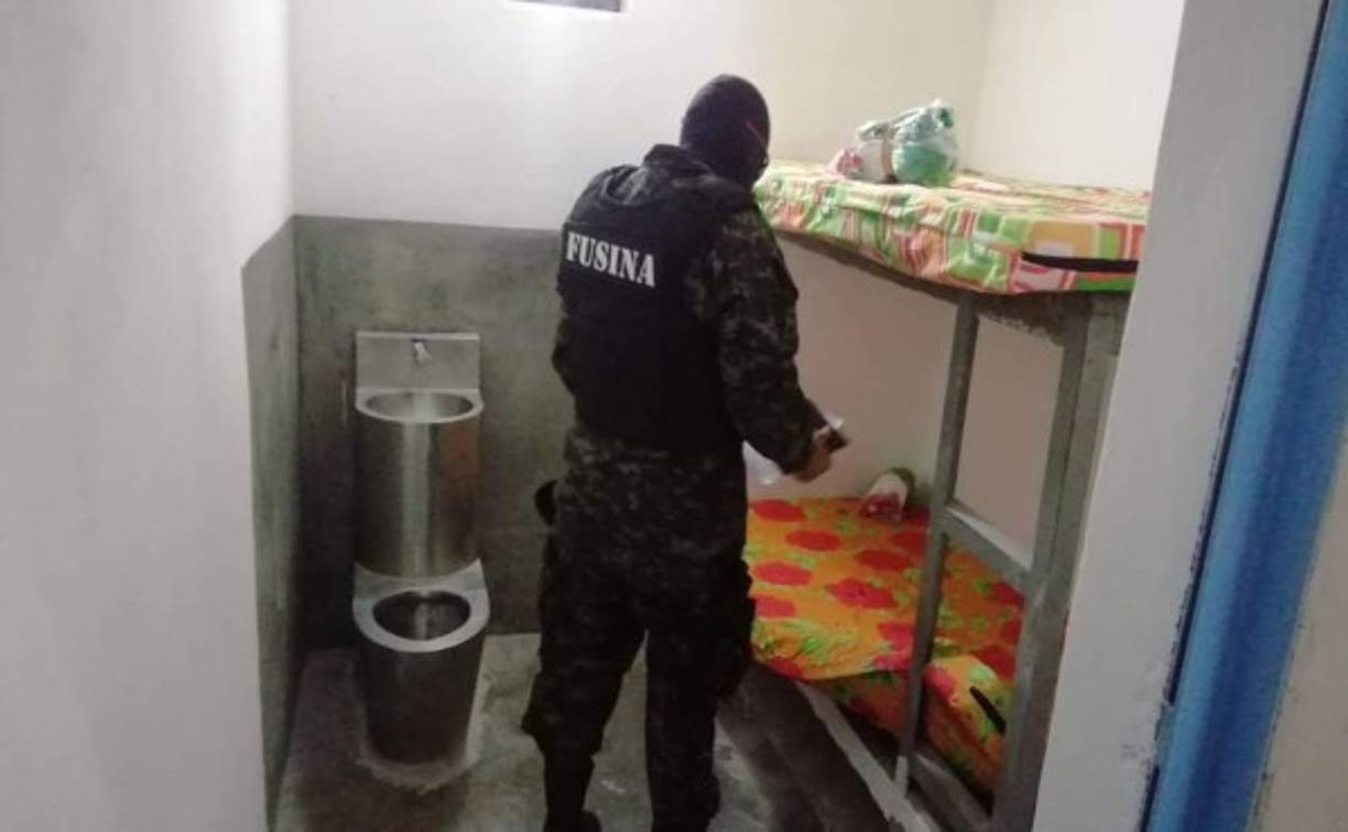 Los reclusos movidos hoy pertenecían a diferentes prisiones del país, pero fueron reubicados por su alto nivel de peligrosidad.