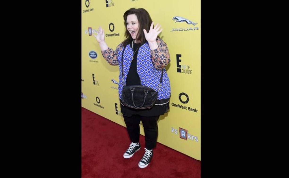 Melissa McCarthy apareció en la gala del P.S. ARTS Express Yourself 2014 y sorprendió a todos con una evidente baja de peso, ayer domingo en Santa Monica, California.